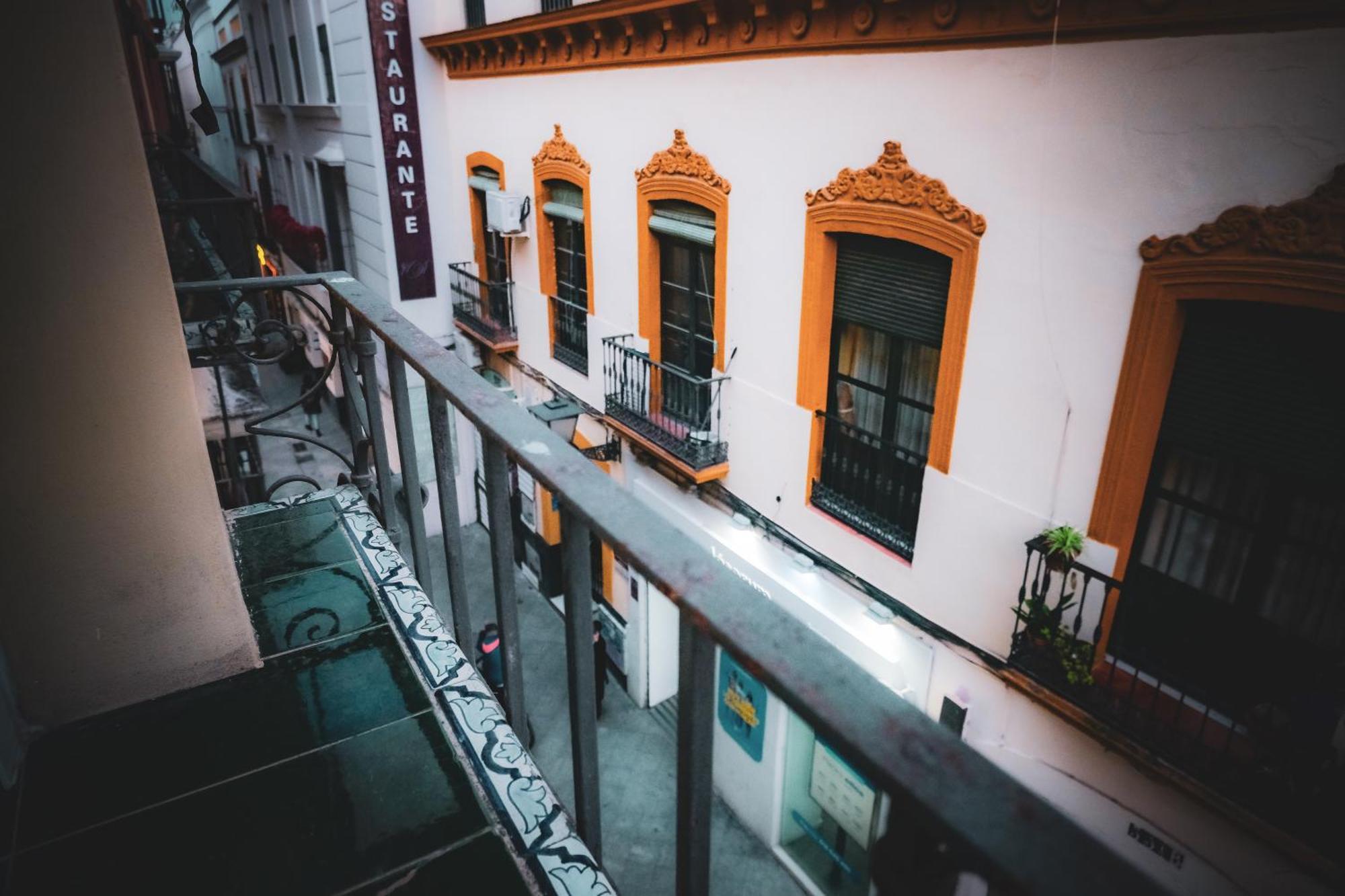 סביליה Apartamentos San Roque מראה חיצוני תמונה